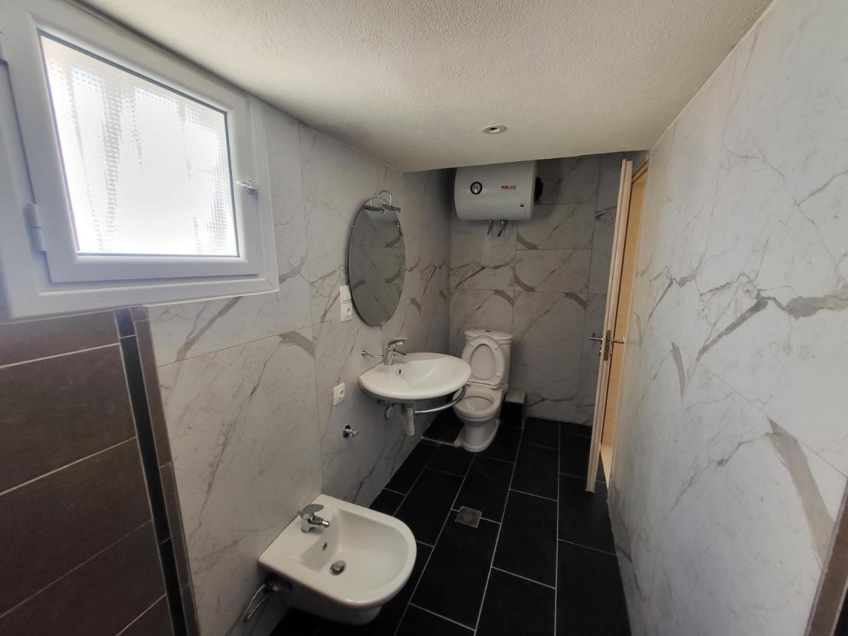 Blue Heaven Apartment Sarandë エクステリア 写真