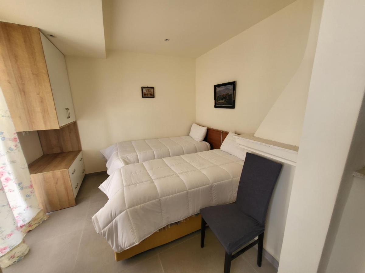 Blue Heaven Apartment Sarandë エクステリア 写真