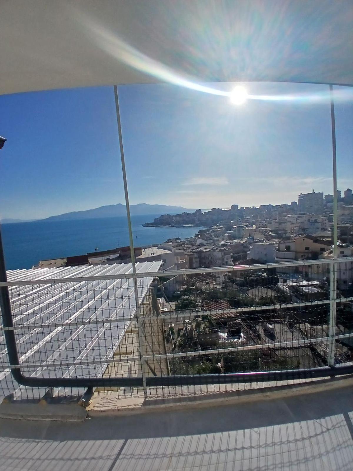 Blue Heaven Apartment Sarandë エクステリア 写真