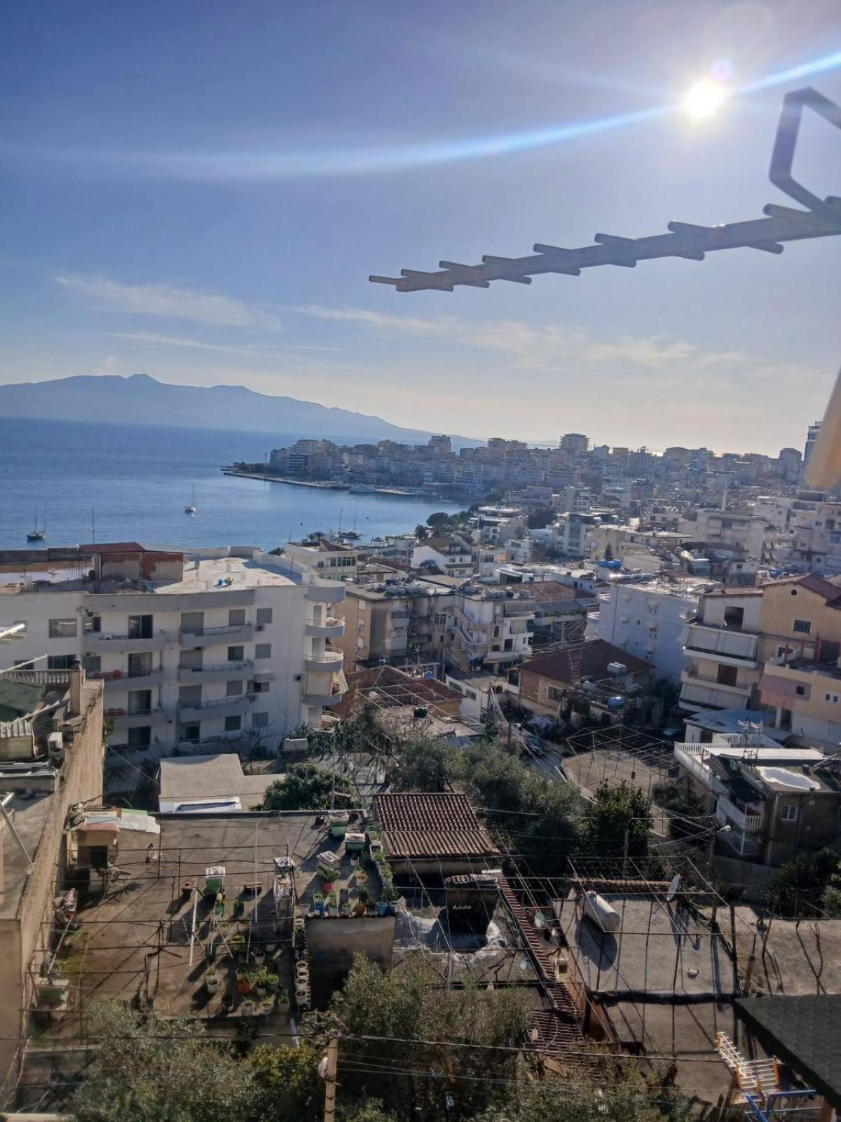 Blue Heaven Apartment Sarandë エクステリア 写真
