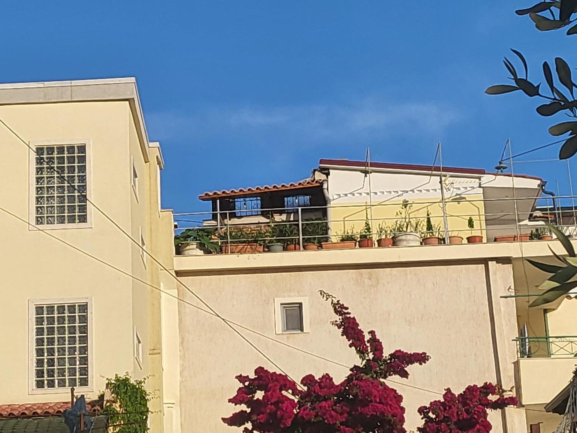 Blue Heaven Apartment Sarandë エクステリア 写真